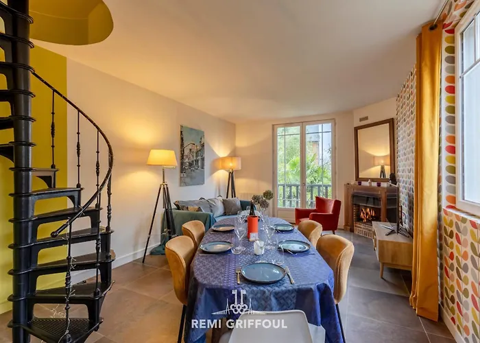 Feriehus La Veranda Enchantee 4 Garden & Fireplace Town Center Sleeps *