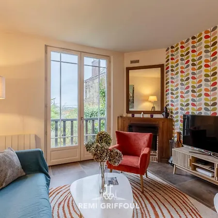 Holiday home La Veranda Enchantee 4 Garden & Fireplace Town Center Sleeps Honfleur