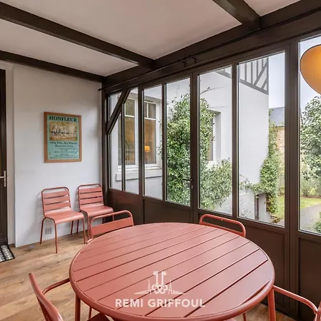 La Veranda Enchantee 4 Garden & Fireplace Town Center Sleeps * Honfleur